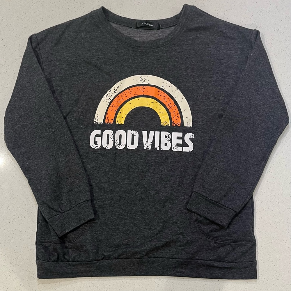 TeCrew Grey 🧡Good Vibes🧡 Ladies Large (L) sweatshirt w/ Pockets